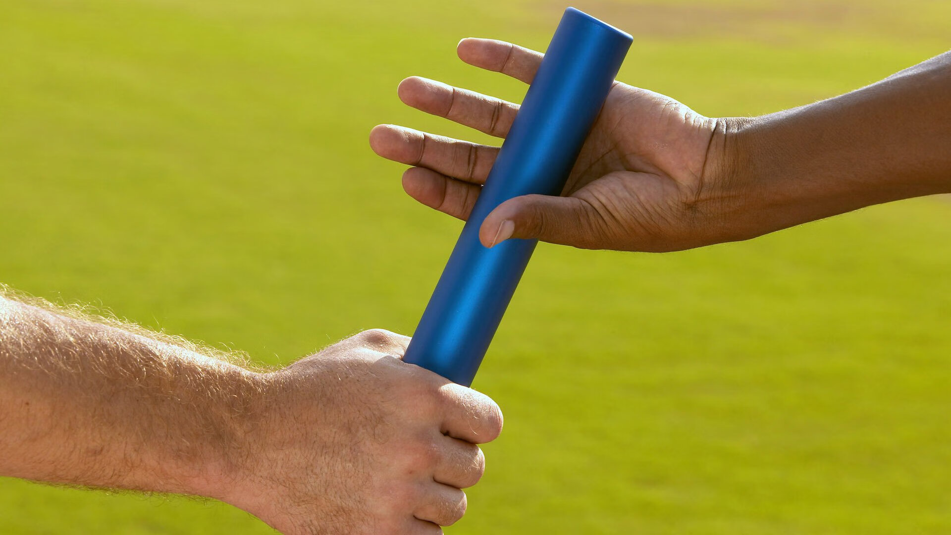 爱游戏体育平台-巴雷特：全黑队的进攻引擎，凭借精准传球和快速反击带领球队破敌